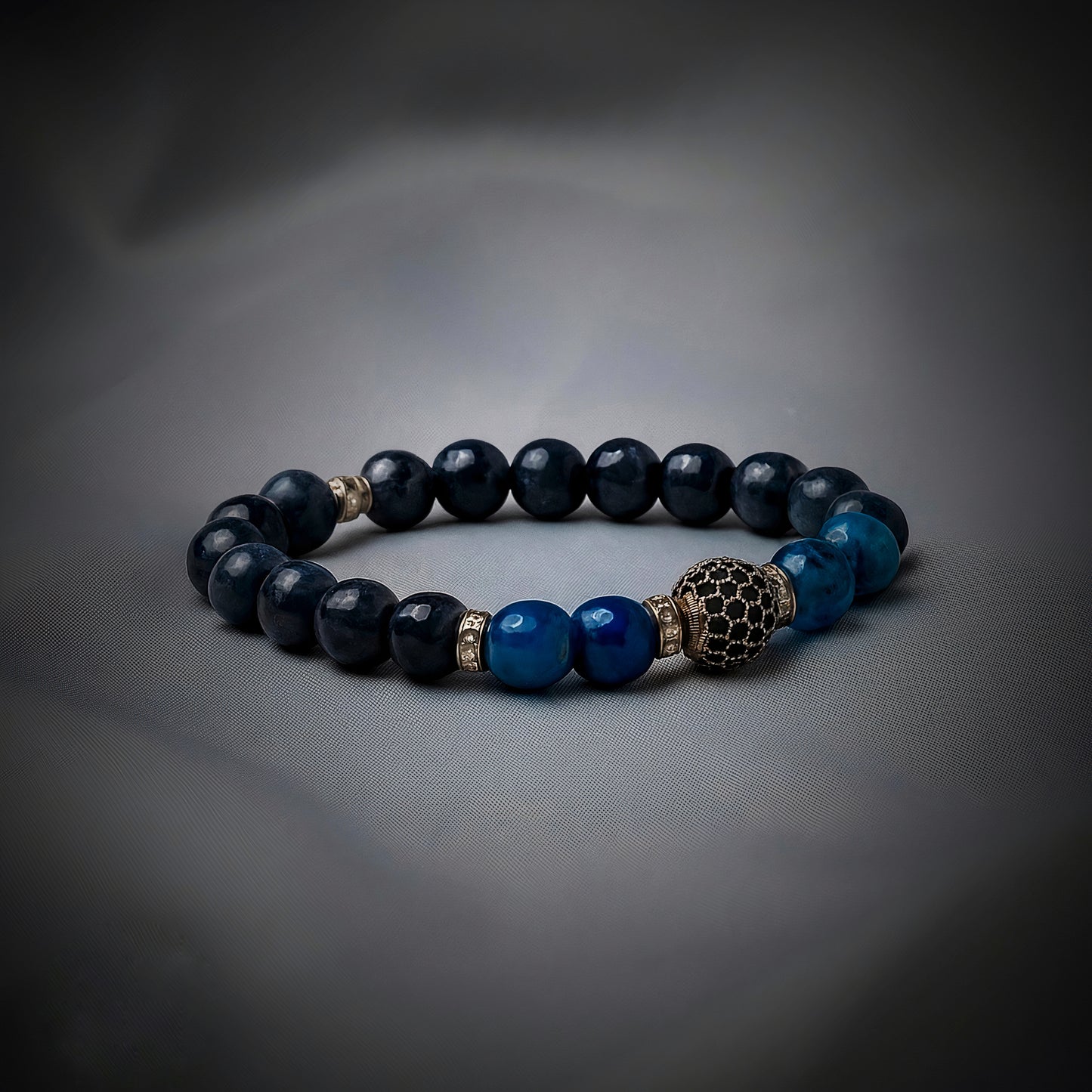 Silver Zircon - Blue sapphire & Navy blue Agate زيركون فضي - حجر سفير ازرق و عقيق كحلي