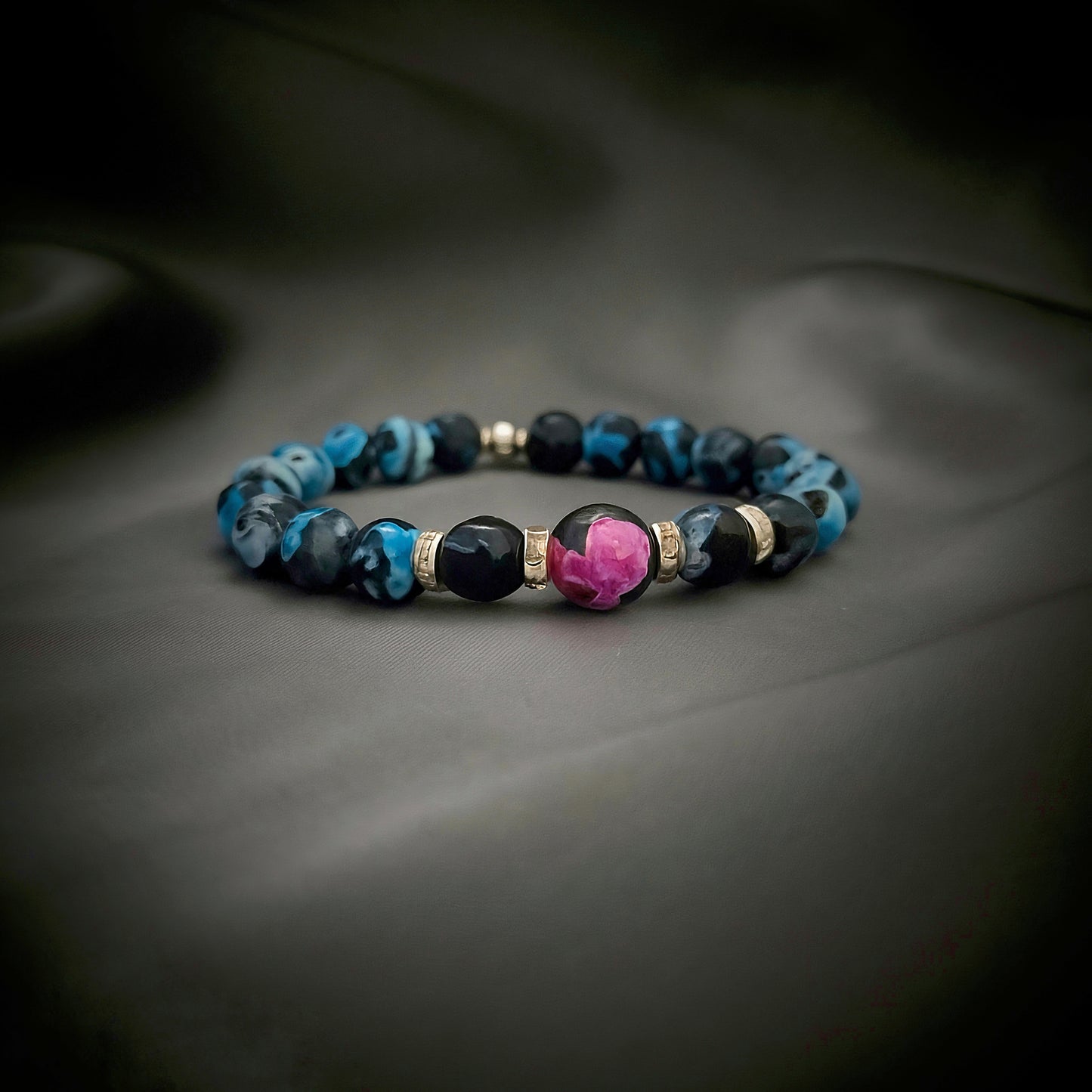 Blue - Black Fire Agate عقيق ناري اسود في ازرق