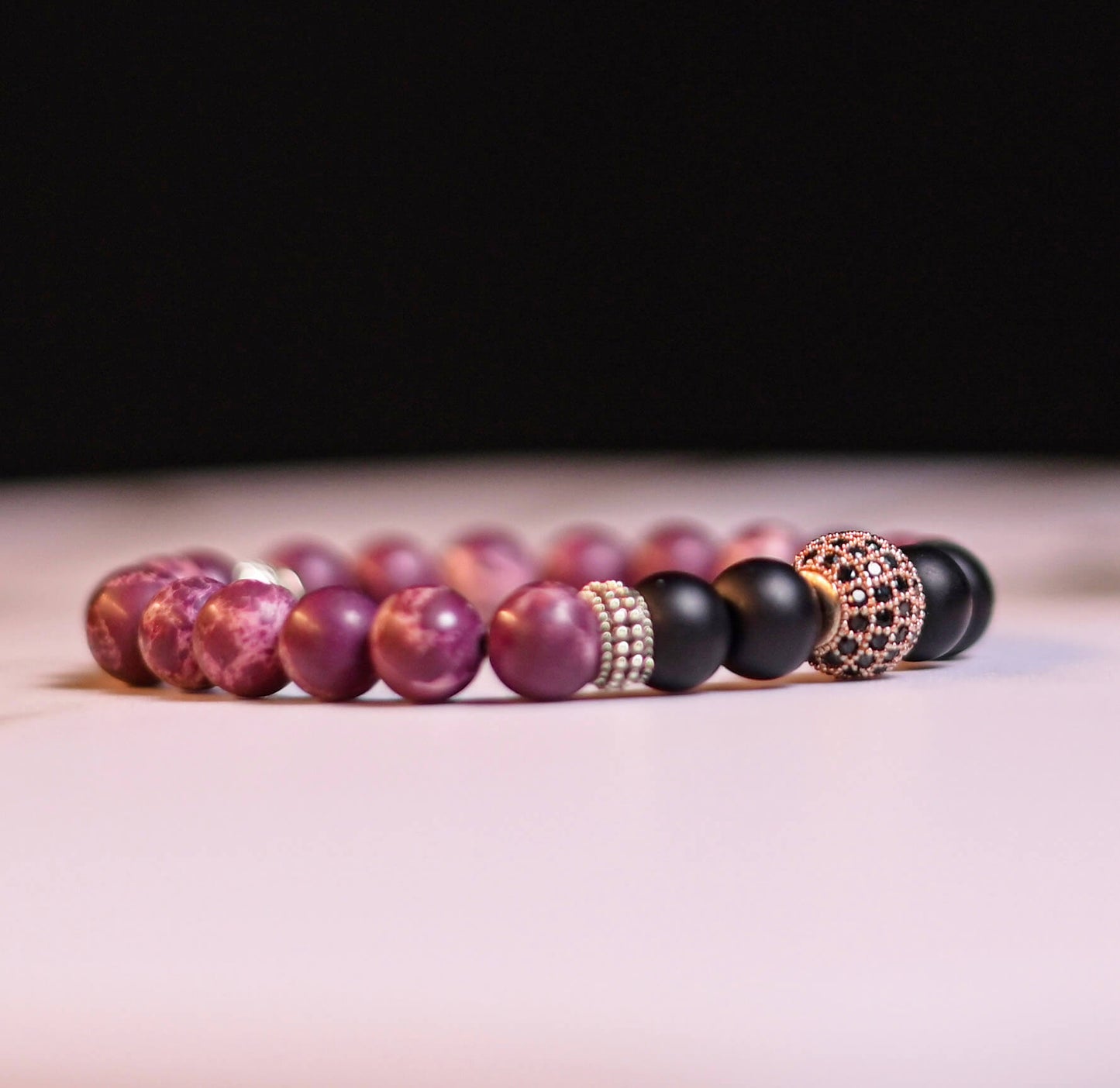 Purple Jasper & Gold Zircon (حجر اليشب البنفسجي، عقيق اسود، زيركون ذهبي)